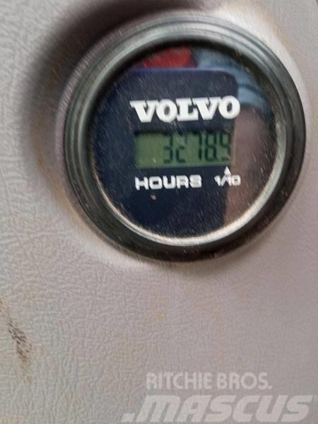 Volvo EC 750DL Roomikekskavaatorid
