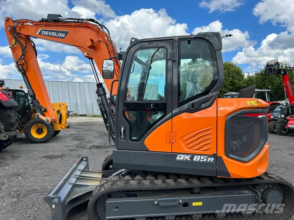 Develon DX85R-7 Midi excavators  7t - 12t