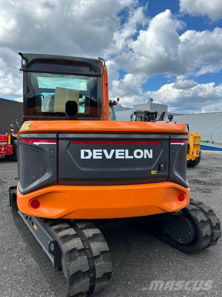 Develon DX85R-7 Midi excavators  7t - 12t