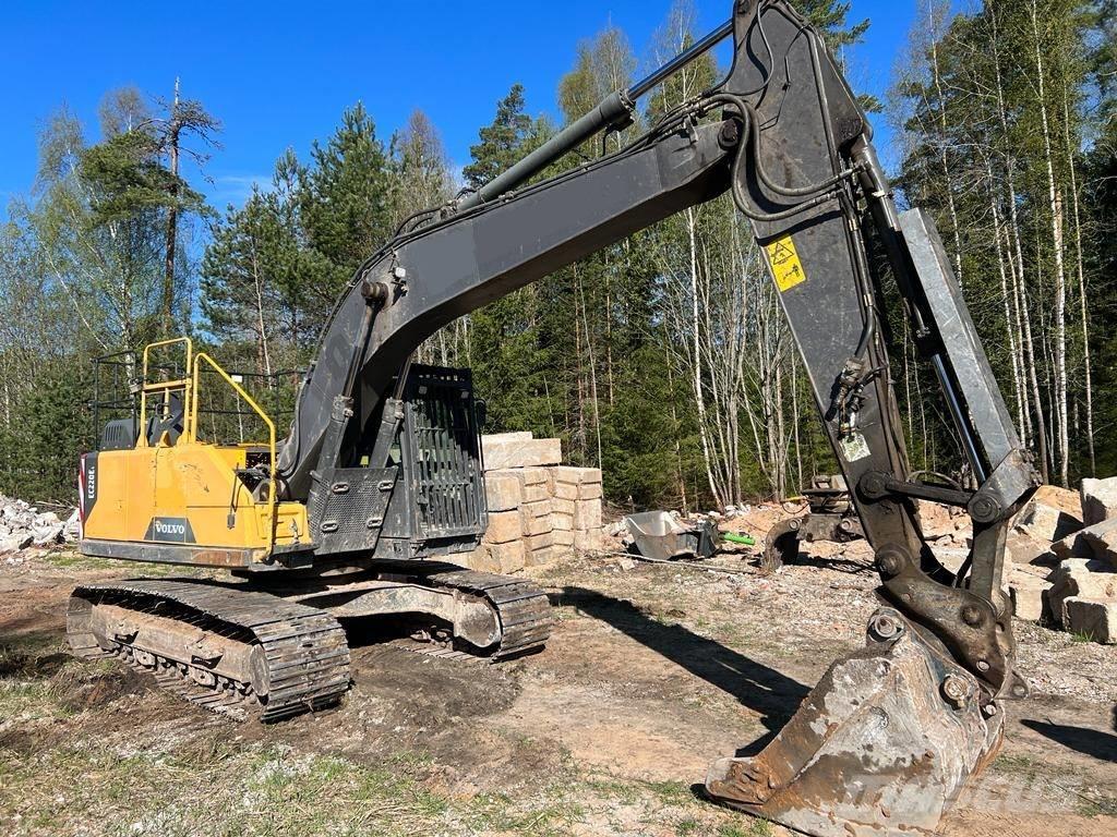 Volvo EC 220 EL Roomikekskavaatorid
