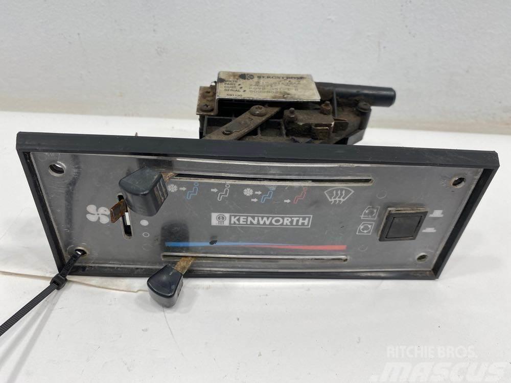 Kenworth T800 Elektroonikaseadmed