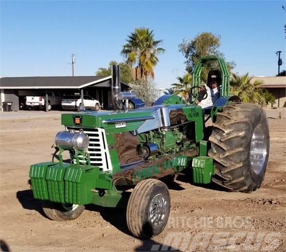 Oliver 990 Traktorid