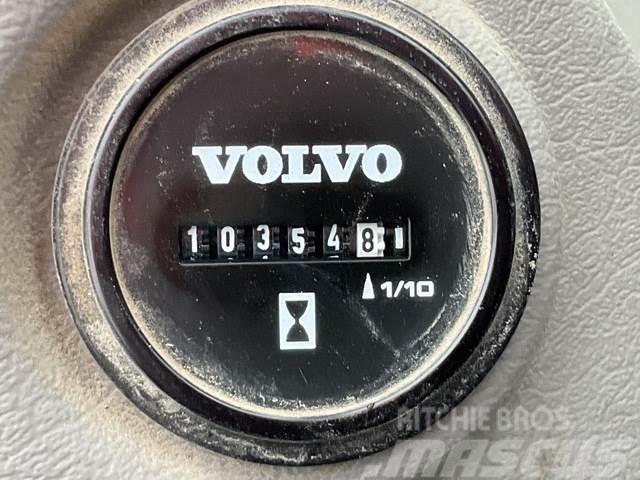 Volvo EC380DL Roomikekskavaatorid