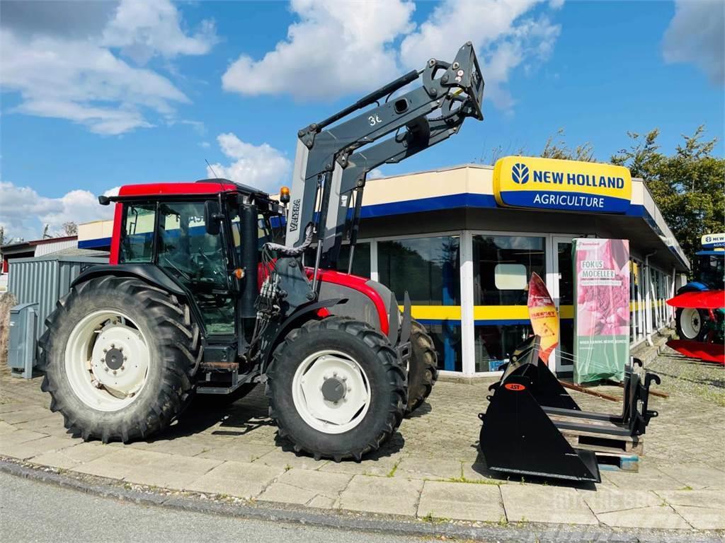 Valtra A83 Traktorid