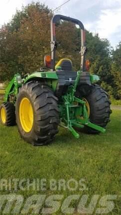 John Deere 4044R Traktorid