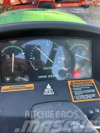 John Deere 4200 Kompakttraktorid