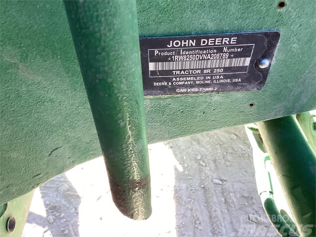 John Deere 8R 250 Traktorid