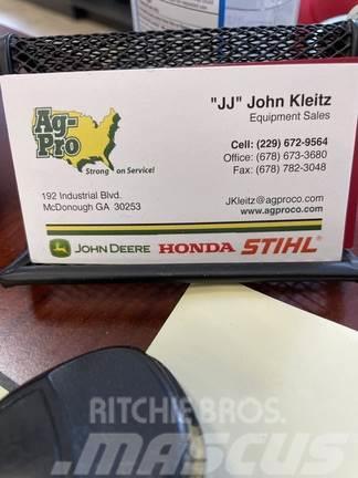 John Deere Z915E 0 - pöörderaadiuse niidukid