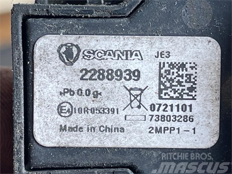 Scania  PRESSURE VALVE 2288939 Radiaatorid