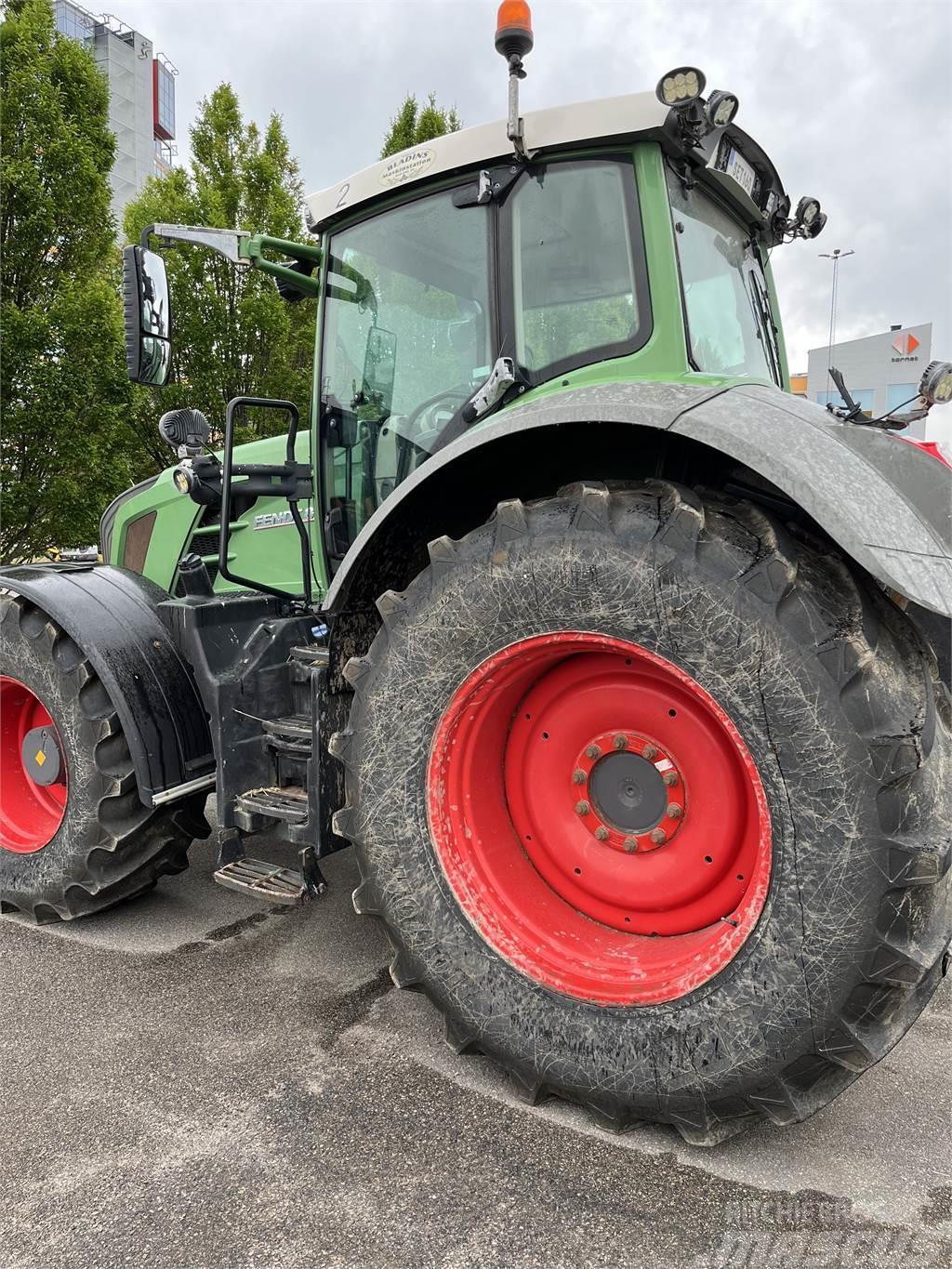Fendt 828 VARIO PROFI Traktorid