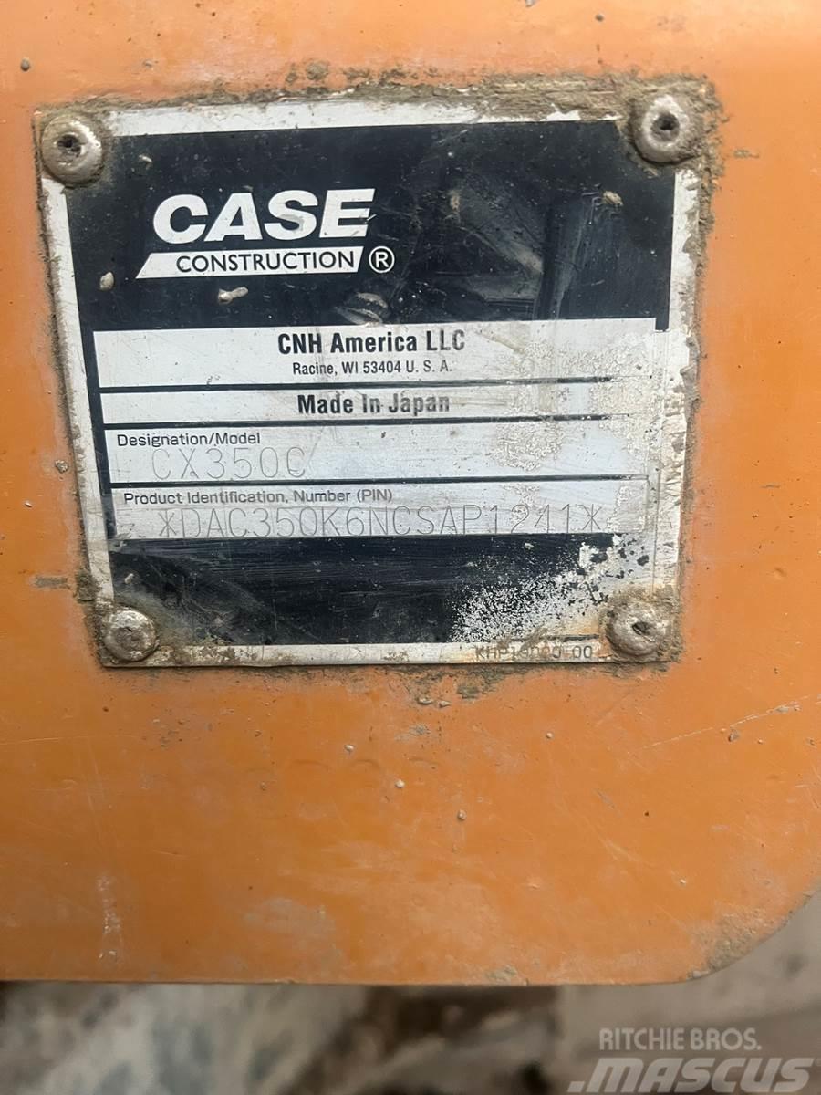 CASE CX350C Roomikekskavaatorid