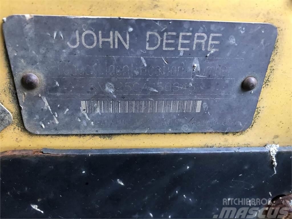John Deere 250 Kompaktlaadurid