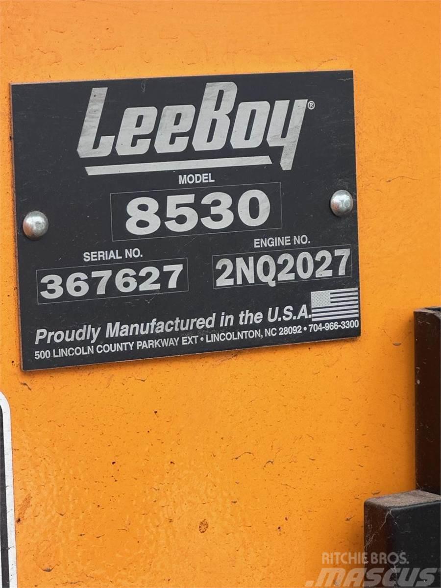 LeeBoy 8530 Asfaldilaoturid
