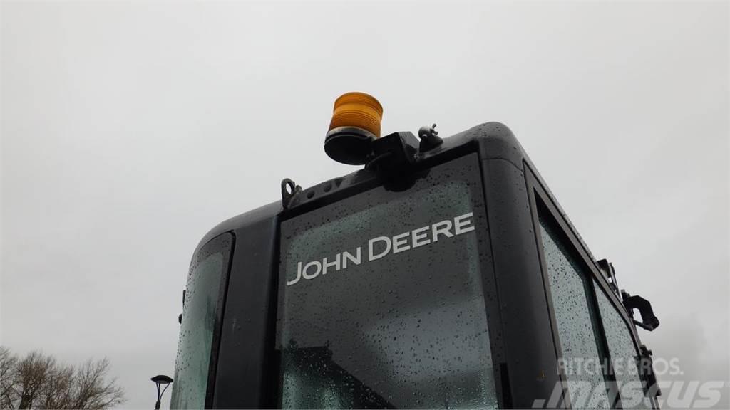 John Deere 27D Roomikekskavaatorid