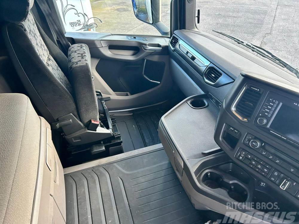 Scania R450 hiroof Sadulveokid