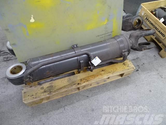 Volvo L180D Lyftcylinder Other components