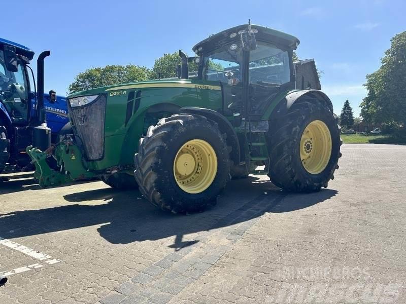 John Deere 8285 R Traktorid