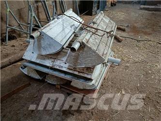 Aza klap foderkasser 48 mm rør, ca. 9 stk. Muu farmitehnika ja tarvikud