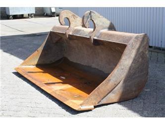  Ditch cleaning bucket NG 3 1800