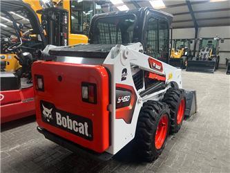 Bobcat S 450 with A/C and camera
