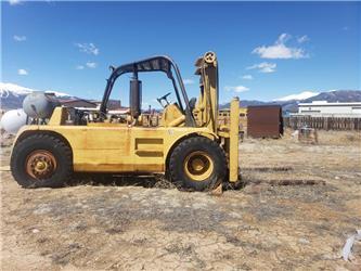 CAT Forklift Large Capacity AM30
