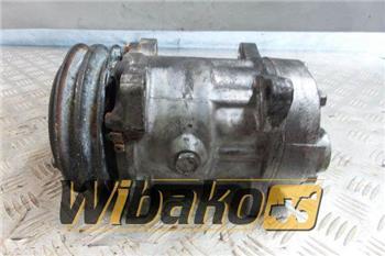 Volvo Air conditioning compressor Volvo D7D B709AS46
