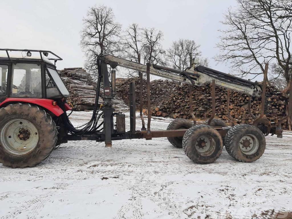 Belarus 952.4 Metsatööks kohandatud traktorid