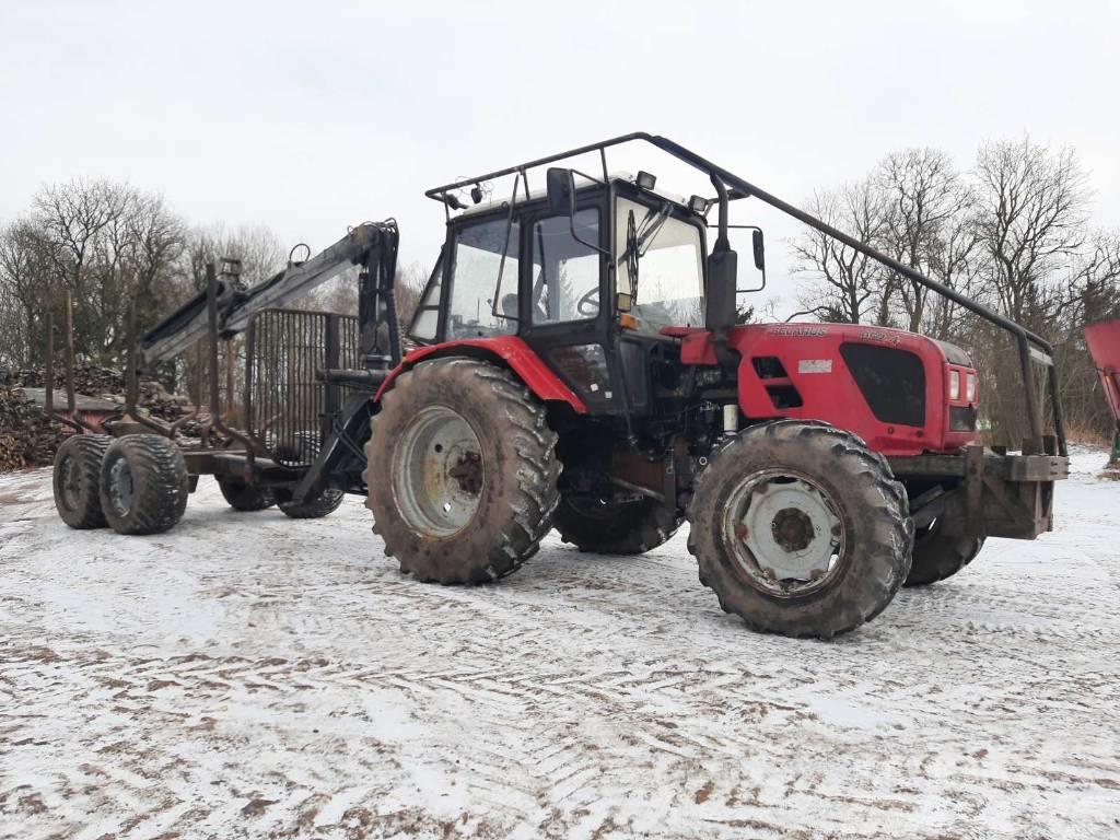 Belarus 952.4 Metsatööks kohandatud traktorid