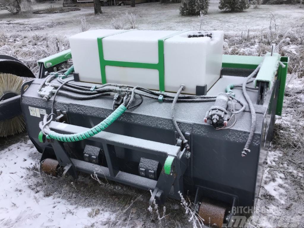  Kauhaharja K 2000 vesityksellä Muud teekoristamise ja lumekoristamise masinad
