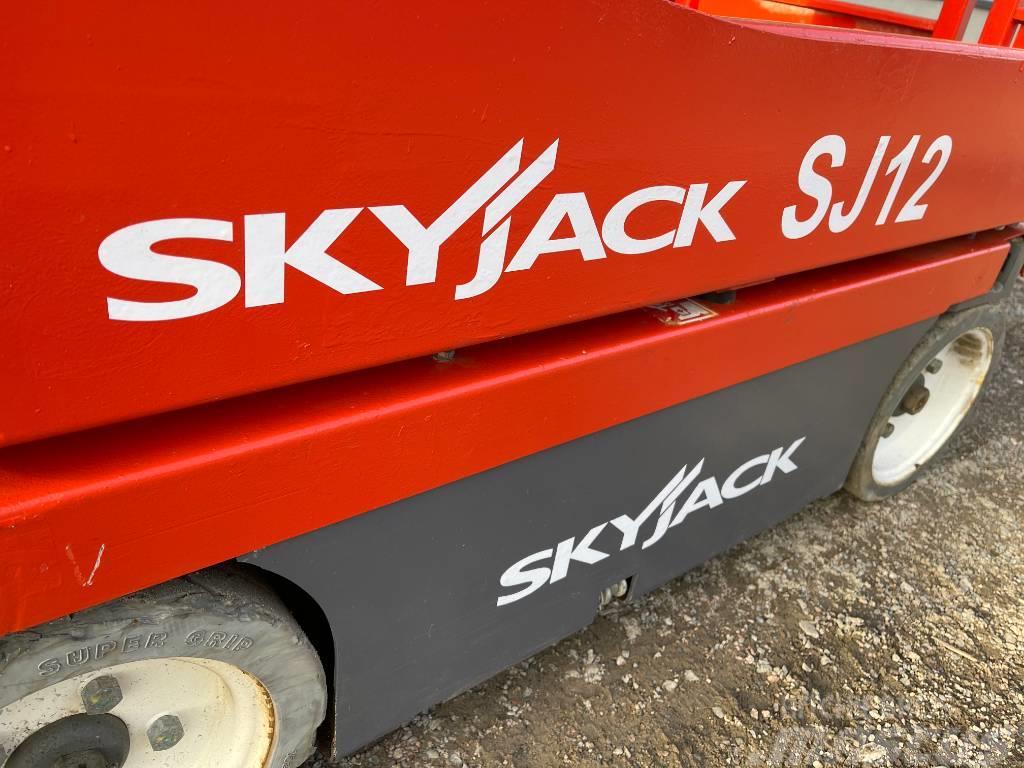 SkyJack SJ 12 Pelarlift Käärtõstukid