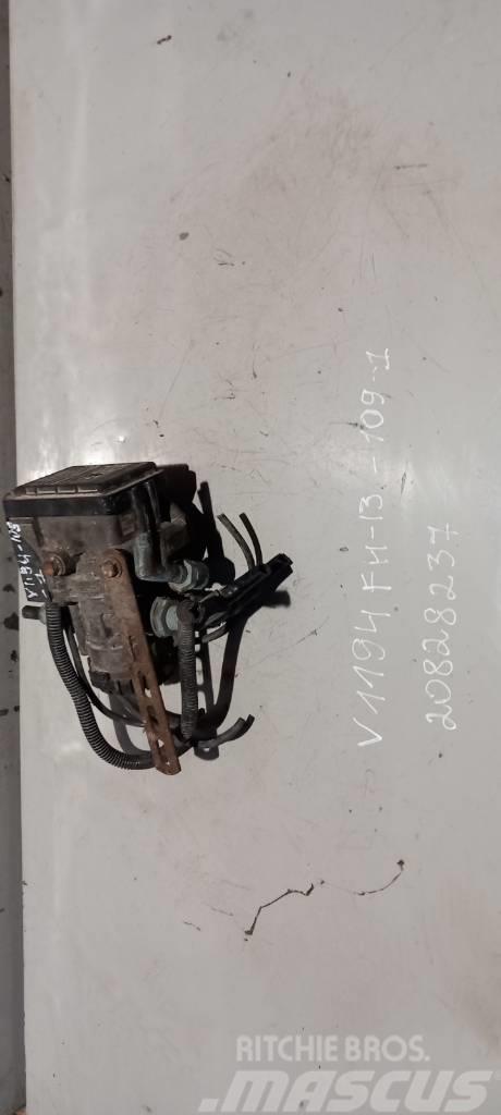 Volvo FH13.440 EBS brake valve 20828237 Pidurid