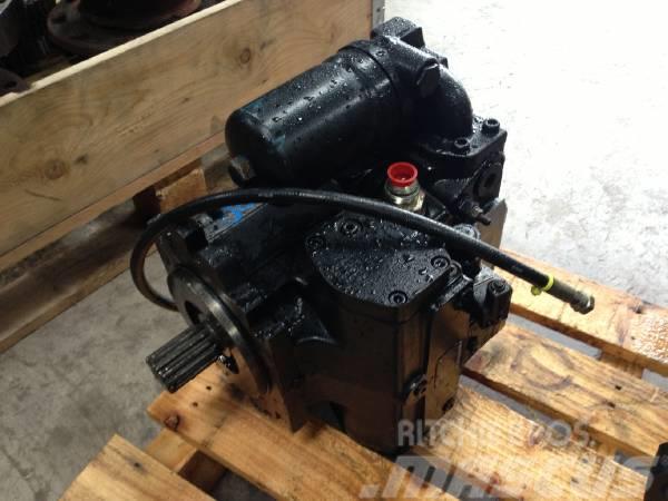 John Deere 1470D Trans pump F062534 Hüdraulika
