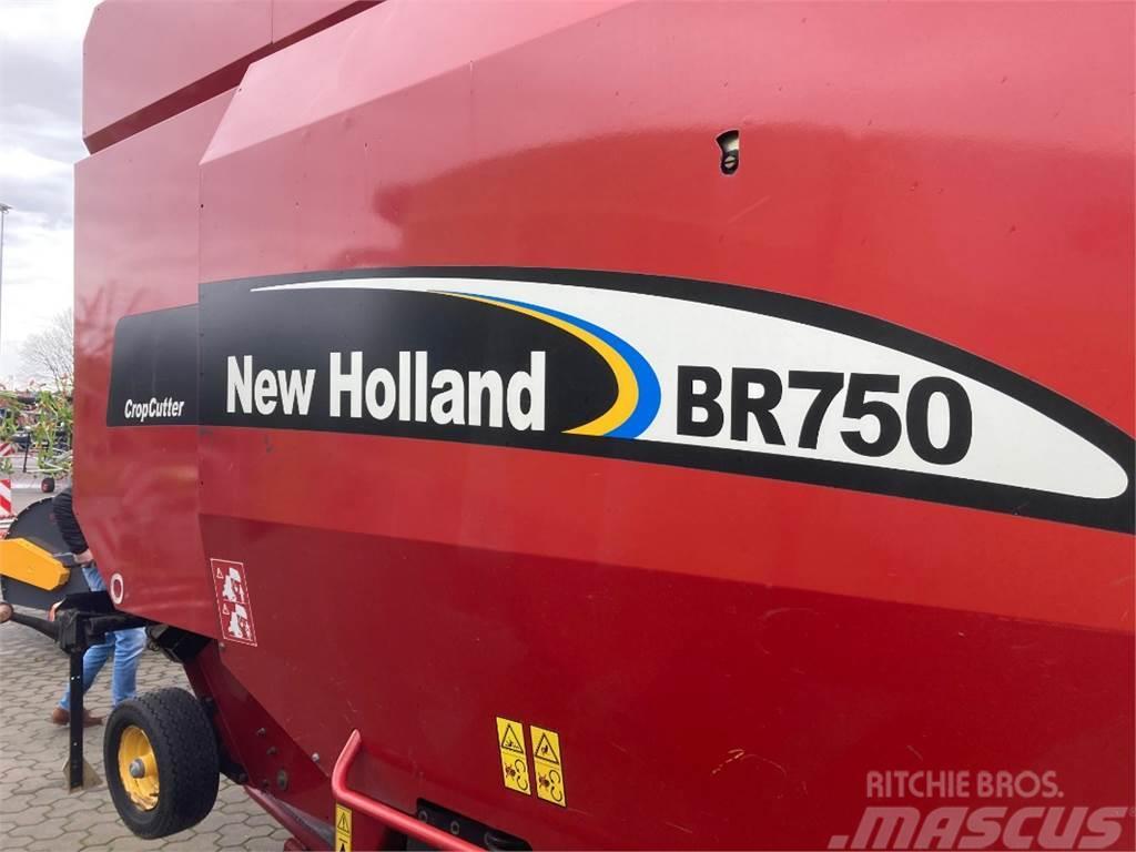 New Holland BR 750 Crop Cutter Ruloonpressid