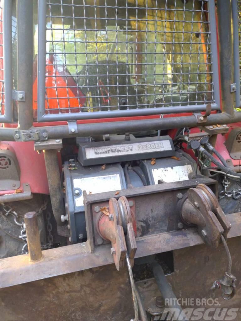 Lindner Geotrac 84 Metsatööks kohandatud traktorid