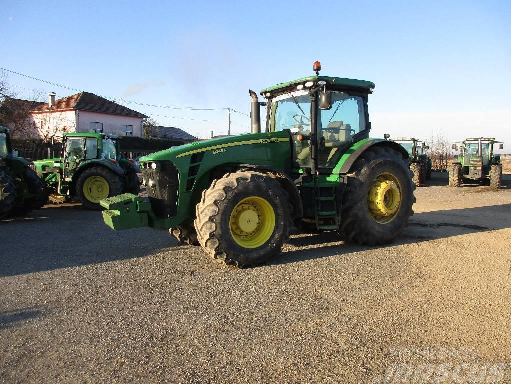 John Deere 8245 R Traktorid