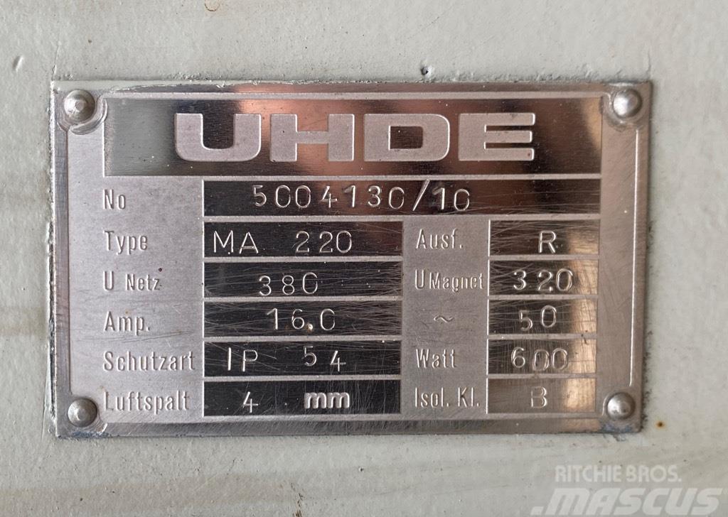  UHDE 1300 x 650 (600) Vibrokonveierid