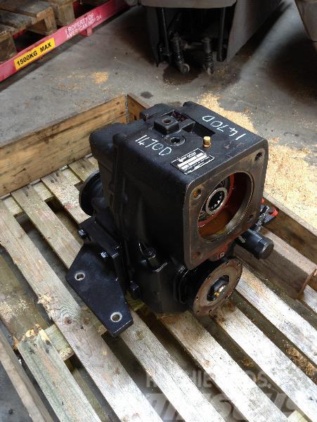 Timberjack 1470D Transfer gearbox LOK 110 F061001 Ülekandemehhanism