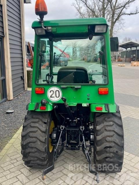 John Deere 2520 Traktorid