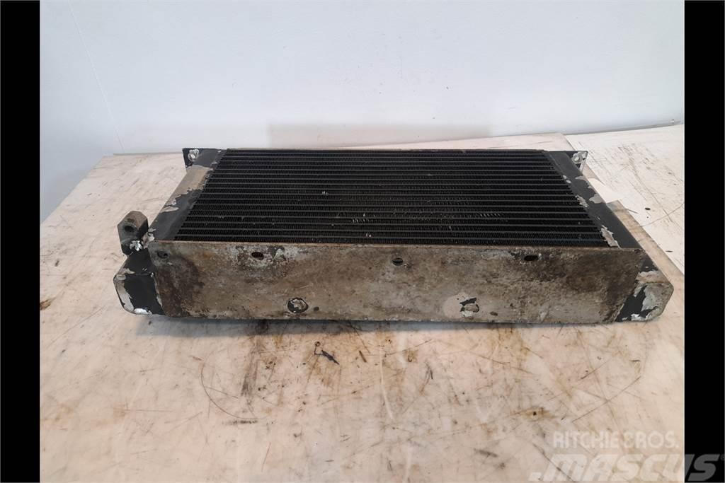 New Holland 8670 Oil Cooler Mootorid