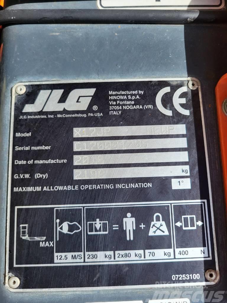 JLG X17 J Plus Iseliikuvad poomtõstukid