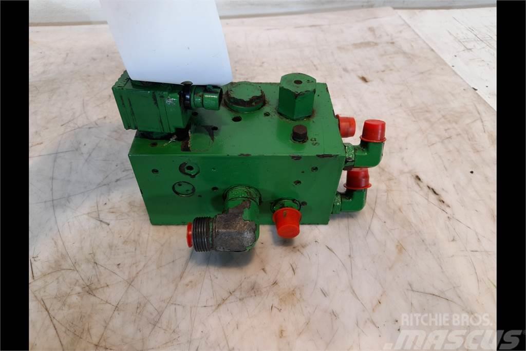 John Deere 7710 Suspension control valve Hüdraulika