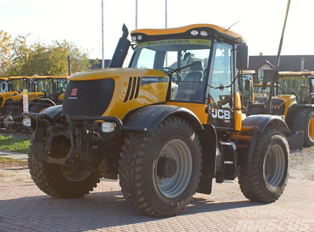 JCB 3200 Traktorid