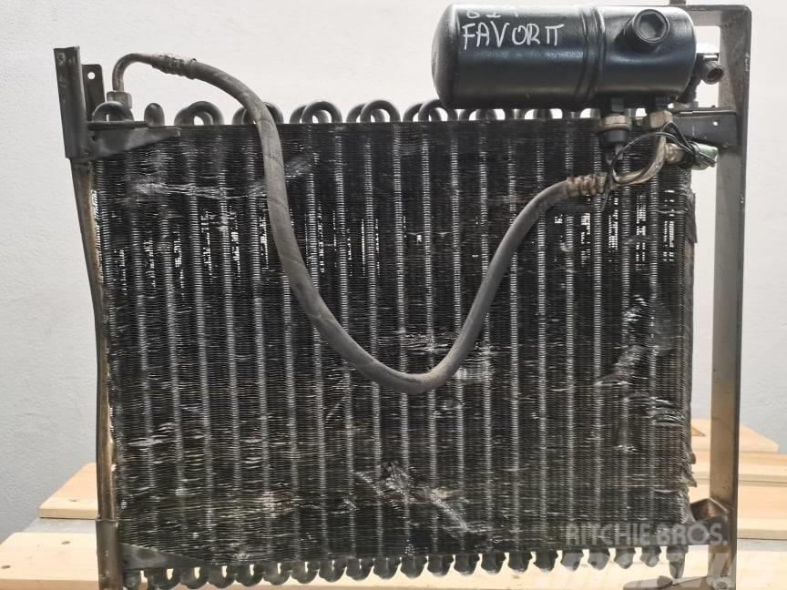 Fendt 926 Favorit {radiator conditioning Radiaatorid