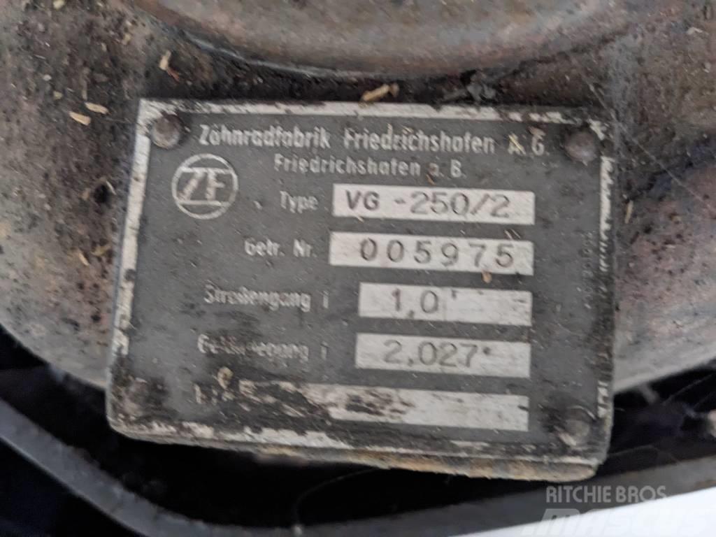 ZF Verteilergetriebe VG-250/2 Käigukastid