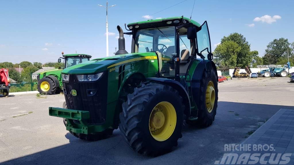 John Deere 8320 R Traktorid