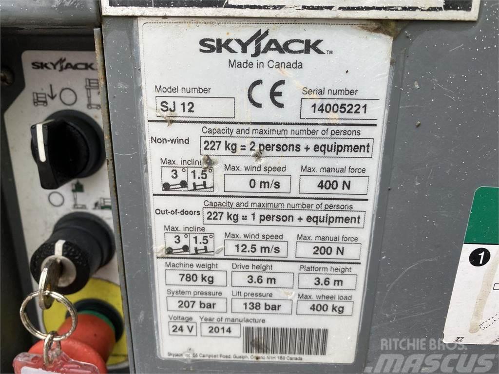 SkyJack SJ12 Vertikaalsed mast tõstukid
