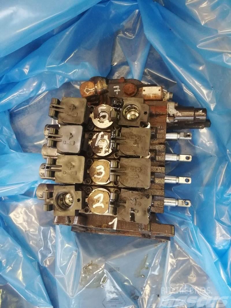Fiat G170 Remote control valve Hüdraulika