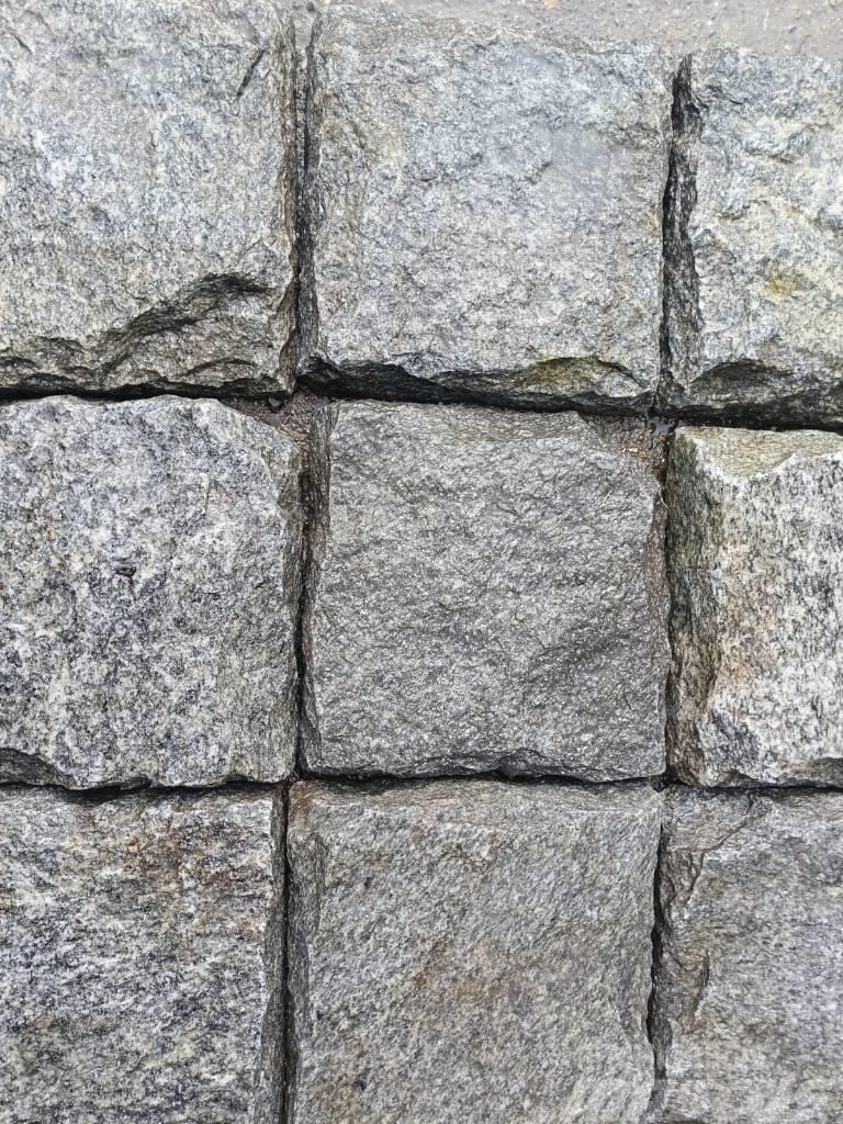  graniet natuursteen 40x40x7-8 cm 300m2 ruw/glad te Muu