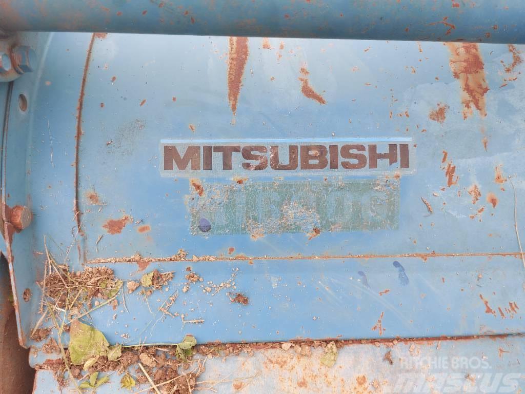 Mitsubishi Kesantoleikkuri Karjamaade niidukid / pealselõikurid