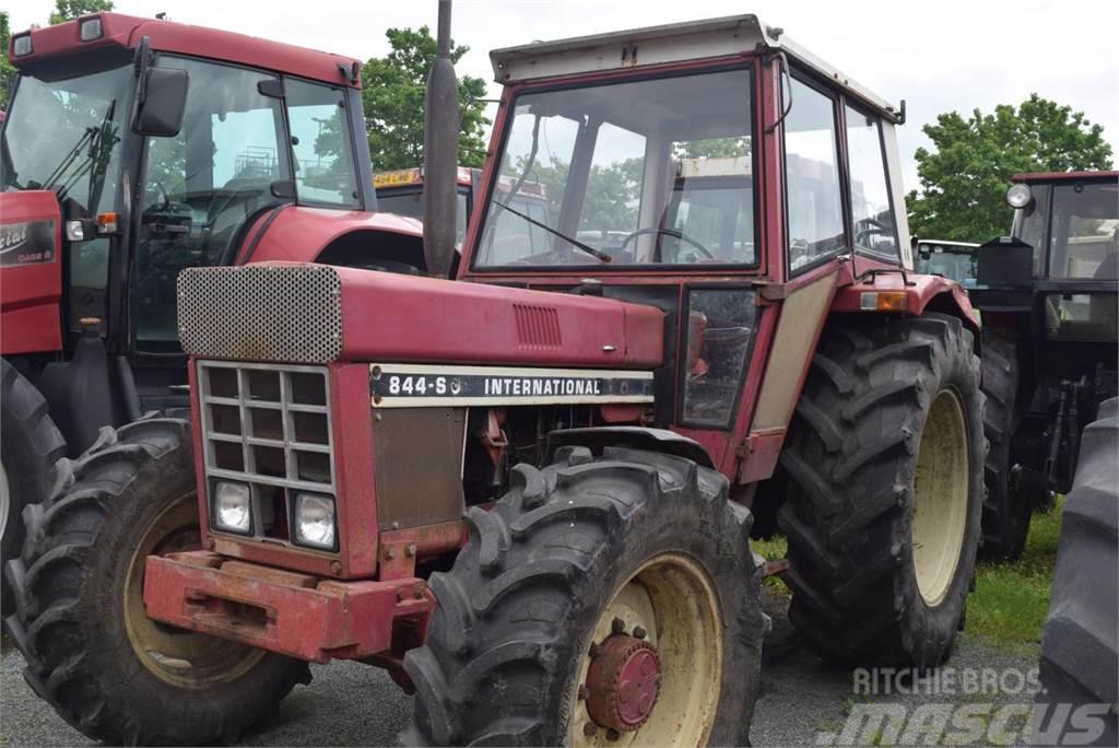 Case IH 844 A/S Traktorid